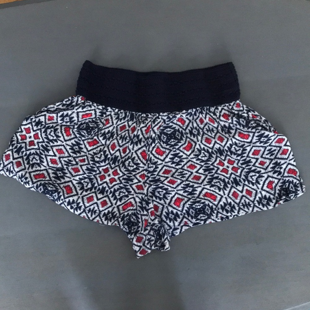 Tribal Print Shorts with Elastic Waistband